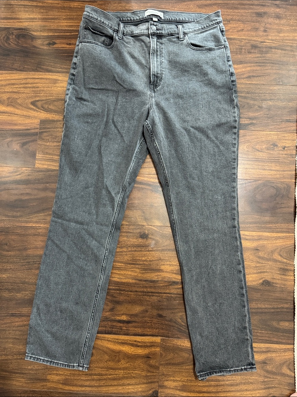 Abercrombie & Fitch Women's Straight Leg Jeans in Charcoal Gray